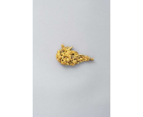 NO RESERVEA CHINESE GOLD 'PHOENIX AND SANDUO' HAIRPIN FINIAL PROBABLY QING DYNASTY  Each side worked in repoussé, depicting a