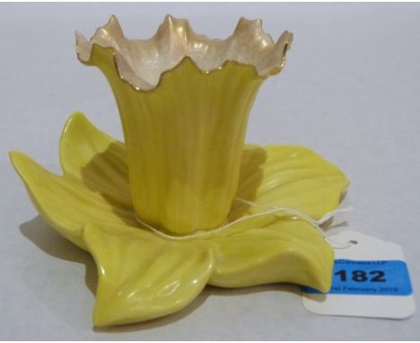 A Grainger Worcester daffodil head table ornament No. C103. 6' diam.