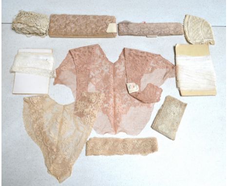 A quantity of mostly early 1900s needle-run and other lace edging including embroidery anglaise and crocheted examples, a nee