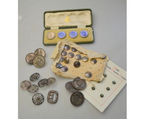 Various sets of buttons including violet enamel buttons in fitted box retailed by Edwards & Son, sixteen small crested button