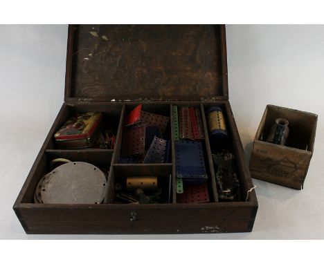 A collection of 20th century metal Meccano in wooden box with Meccano MDC lettering, and a toy steam engine (a/f)