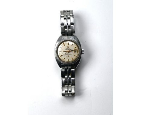 A lady's stainless steel Omega Constellation Automatic Chronometer wristwatch, 18 mm champagne dial, c/w original guarantee (