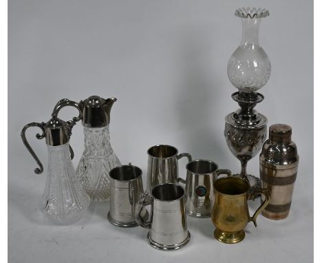 An Edwardian Walker &amp; Hall epns oil lamp with etched glass shade, 48 cm high overall to/w an Art Deco epns Unette cocktai