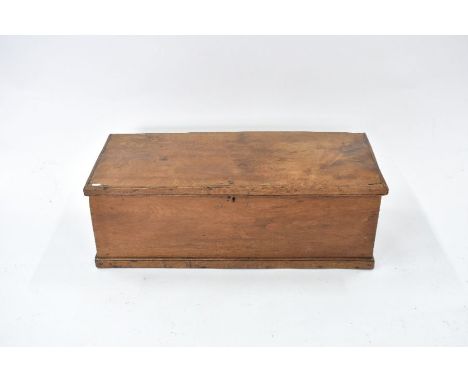A small antique oak blanket chest/trunk with carrying handles, 90 cm x 38 cm x 30 cm h
