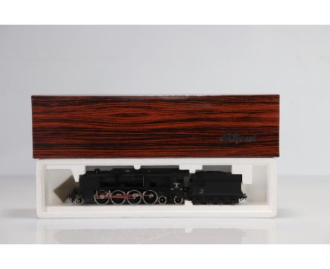 Liliput locomotive / Reference: 10602 / Type: 12010 / 2.8.4 / Country: D / Company: Deutschereichbahn / Color: Black / Tender