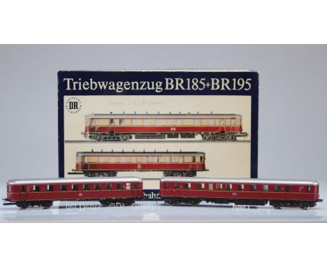 Piko locomotive / Reference: 5/0732/020 / Type: Triebwagenzug BR185+BR195 DB version (2 rooms) / Country: D / Company: Deutsc