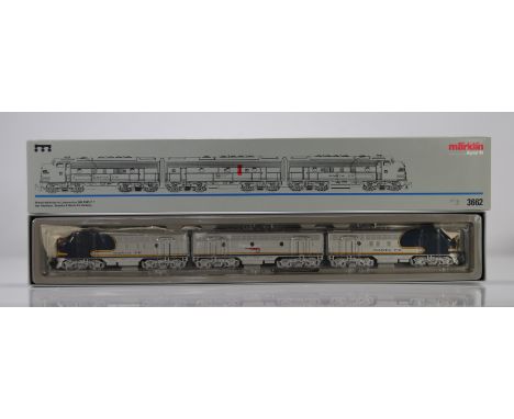 Marklin locomotive / Reference: 3662 / Type: Dieselelektrische GM EMD F 7 (3 machines) / Country: USA / Company: Atchinson, T