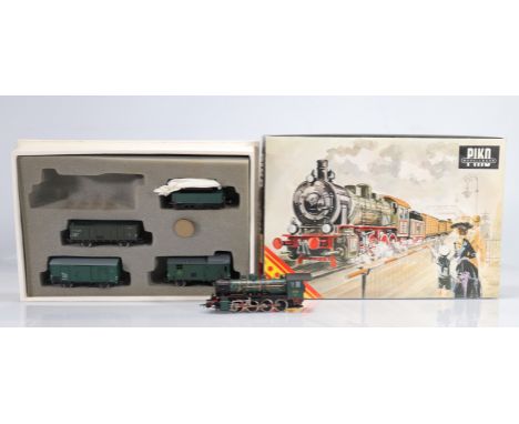 Piko locomotive / Reference: 5/0727 / Type: locomotive 0-8-0 # 81340 FHS / Country: B / Company: SNCB / Color: Green / Tender