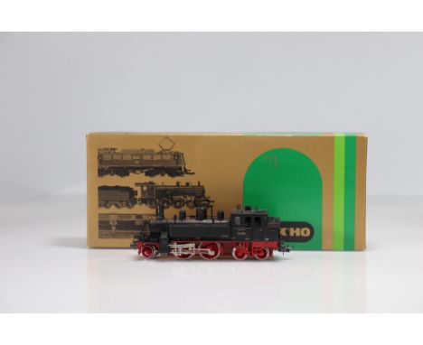 Trix locomotive / Reference: 2430 / Type: locotender 2-4-4 / Country: D / Company: Deutsche Reichbahn / Color: Black / Tender