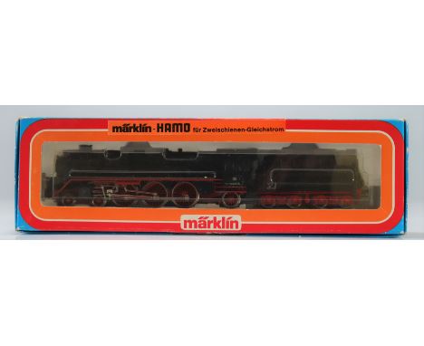 Marklin locomotive / Reference: 8310 / Type: 4.6.2 003160-9 / Country: D / Company: Deutsche Bahn / Color: Black / Tender: Ye