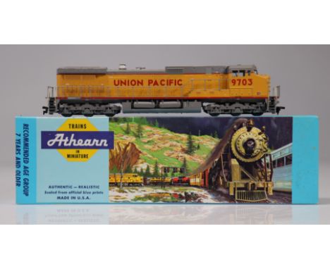 Athearn locomotive / Reference: 4910 / Type: C44-9W Power (9703) / Country: USA / Company: Union Pacific / Color: Yellow / Re