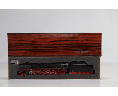Liliput locomotive / Reference: 4500 / Type: 45002 / 2.10.2 / Country: D / Company: Deutschereichbahn / Color: Black / Tender