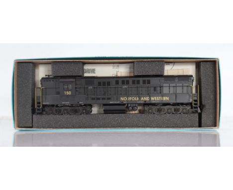 Athearn locomotive / Reference: 4310 / Type: Trainmaster PWR (150) / Country: USA / Company: Northfolk &amp; Western / Color: