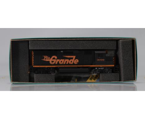 Athearn locomotive / Reference: 4705 / Type: GP 40-2 PWR / Country: USA / Company: Rio Large / Color: Black / Orange / Tender