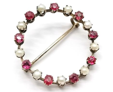 Antique unmarked gold ruby &amp; pearl circular brooch - 2.5cm diameter &amp; 3.6g total weight 