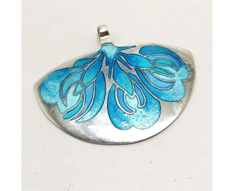 1977 silver enamel floral pendant by Alastair Norman Grant - 5cm across &amp; 8.6g ~ slight stress crack to enamel near top l