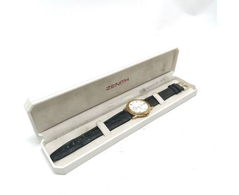 Zenith quartz gents wristwatch #27.0140.881 on a leather strap - 32mm case &amp; in original retail box (a/f) ~ watch glass h