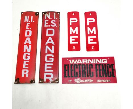 2 x vintage enamel N.I.E.S. / N.I.E. Danger signs (30cm x 7.5cm), 2 x aluminium PME signs &amp; plastic electric fence warnin