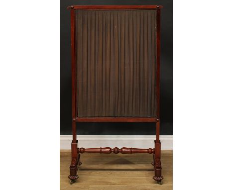 A William IV mahogany extendable fire screen, 121.5cm high, 66cm wide, the banner 56cm wide, c.1835 