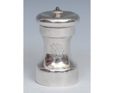 A Victorian silver pepper mill or grinder, 9.5cm high, Thornhill &amp; Co, London 1880 