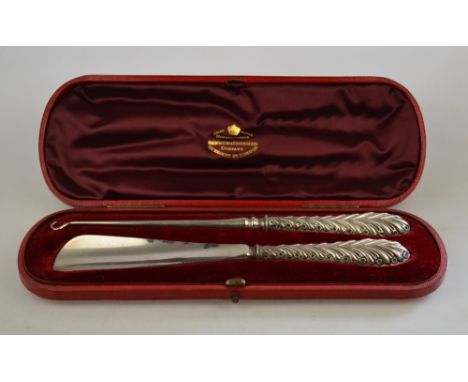 A Victorian cased button hook and shoe horn set, Comyns of London, London 1886