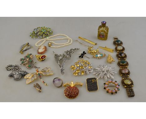 Collection of vintage brooches including large Monet Lily of the Valley brooch, mostly paste set some stamped silver