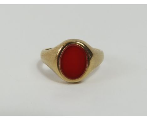 A 9ct gold carnelian set signet ring, finger size I 1/2, 3.29g gross