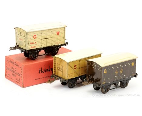 Hornby O Gauge trio of No.0 Goods Vans consisting of GW Mica B, Good Plus in Excellent box together with unboxed GW Fish Van 