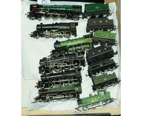 OO Gauge Hornby / Mainline / Bachmann / Airfix  Locomotives including 4-6-2 Britannia no 70000, 2-8-0 8f no 8193, 4-6-0 B12 n