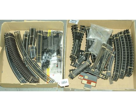 OO Gauge track mixed manufacturers to include Hornby nickel silver standard curves, half curves,1/4 curves, half straights,2 