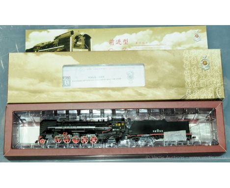 Bachmann HO Gauge Ref CT00303 2-10-2 Team Outline Locomotive Chinese Railway Class QJ No.7141 in black, front buffer beam dis