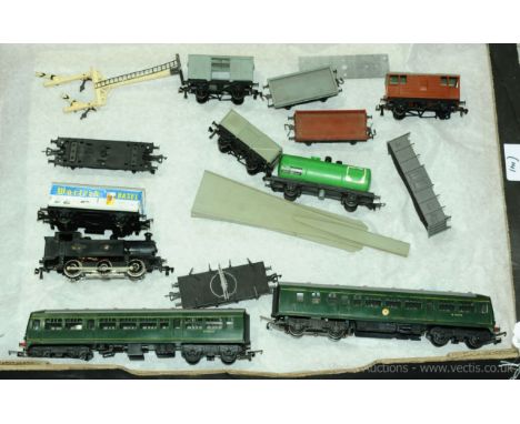 Triang / Trix OO Gauge mixed group of items consisting of a Triang 2-Car DMU with Power and Non Power Car, Trix 0-6-0 Tank Lo