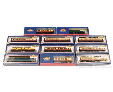 Bachmann OO Gauge Passenger Coaches comprising 6 x BR crimson and cream 57' Panel type (2 x 34-175 Corridor Brake 3rd and 4 x