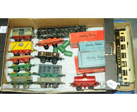 Hornby O Gauge group of Rolling Stock consisting of a boxed Shell Tanker and Barrel Wagon, together with 2 x 1/2 Pullman Coac