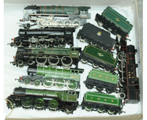 OO Gauge Hornby / Mainline / Bachmann Engines to include 9F 2-10-0, 8F 2-8-0, 4-6-0 Royal Scot, B12 no 8509, 2-6-2 Class V2 n