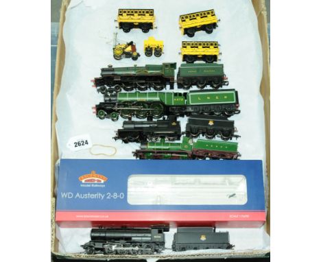 Bachmann / Hornby (China) Triang OO Gauge a mixed group of Steam Outline Locomotives consisting of Ref 32-261 2-8-0 Loco and 