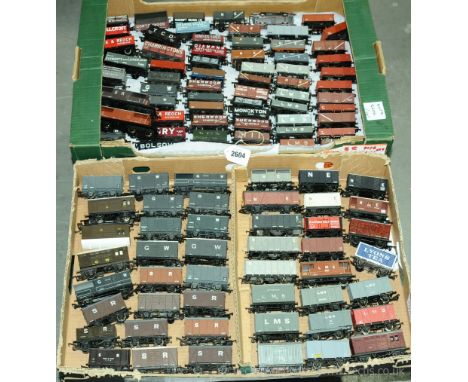 Bachmann / Hornby and other Commercial manufacturers OO Gauge a large quantity of unboxed&nbsp;Goods Wagons consisting of Pri