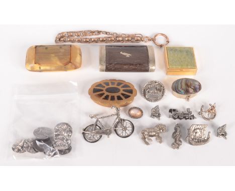 A set of eight silver cupid buttons, Chester 1901, together with a horn snuff box etc. 