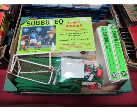 A Quantity of Subbuteo Table Soccer Items, including boxed 'OO' scale teams #21 Leeds United, #74 Aston Villa, fabric pitch, 