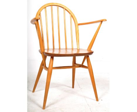 Lucian Ercolani - Ercol - Windsor Model - An original retro vintage 1960's beech and elm armchair / carver dining chair / des