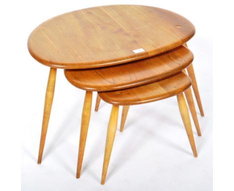 Lucian Ercolani - Ercol - Model 354 - An original 1960's retro vintage beech and elm blonde set of ' Pebble ' nesting tables.