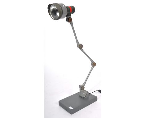 EDL - A retro vintage 20th Century industrial factory work desk table lamp light having an enamel shade on an adjustable thre