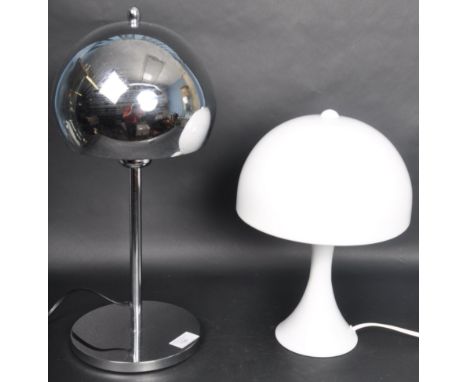 Two contemporary late 20th Century mushroom form desk lamps in the manner of Harvey Guzzini. Comprises a white ceramic &amp; 