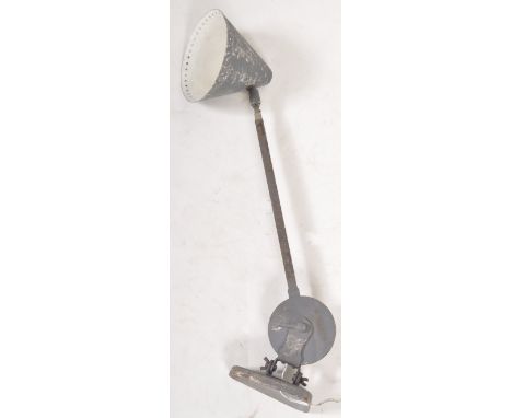 Max Schumaker - Schroder Lobenstein - A vintage 20th Century German telescopic industrial wall / desk mountable lamp light. T