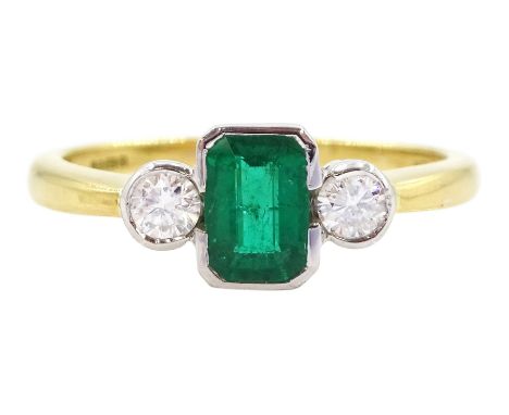 18ct gold three stone octagonal cut emerald and round brilliant cut diamond ring, London 2004, emerald approx 0.50 carat, tot