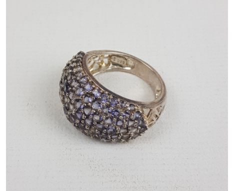Silver Ladies purple stone cluster ring, size R, 6.3g: 