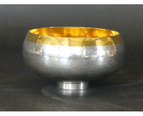 A fine Stuart Devlin hallmarked silver and gilt bowl Having planished decoration to body, London 1969, approximate weight 173