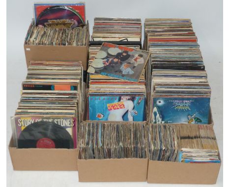 Approx one thousand vinyl records Comprises of approx six hundred 12 inch and four hundred 7 inch, various years, genres and 