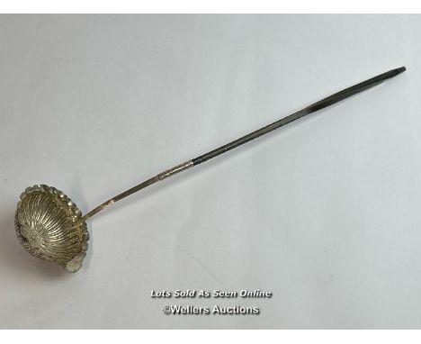 White metal toddy ladle, the bowl shaped as a flower, 35cm long / T42 