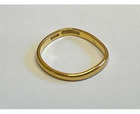 22ct gold hallmarked wedding band, ring size L, gross weight 2.24g / SF